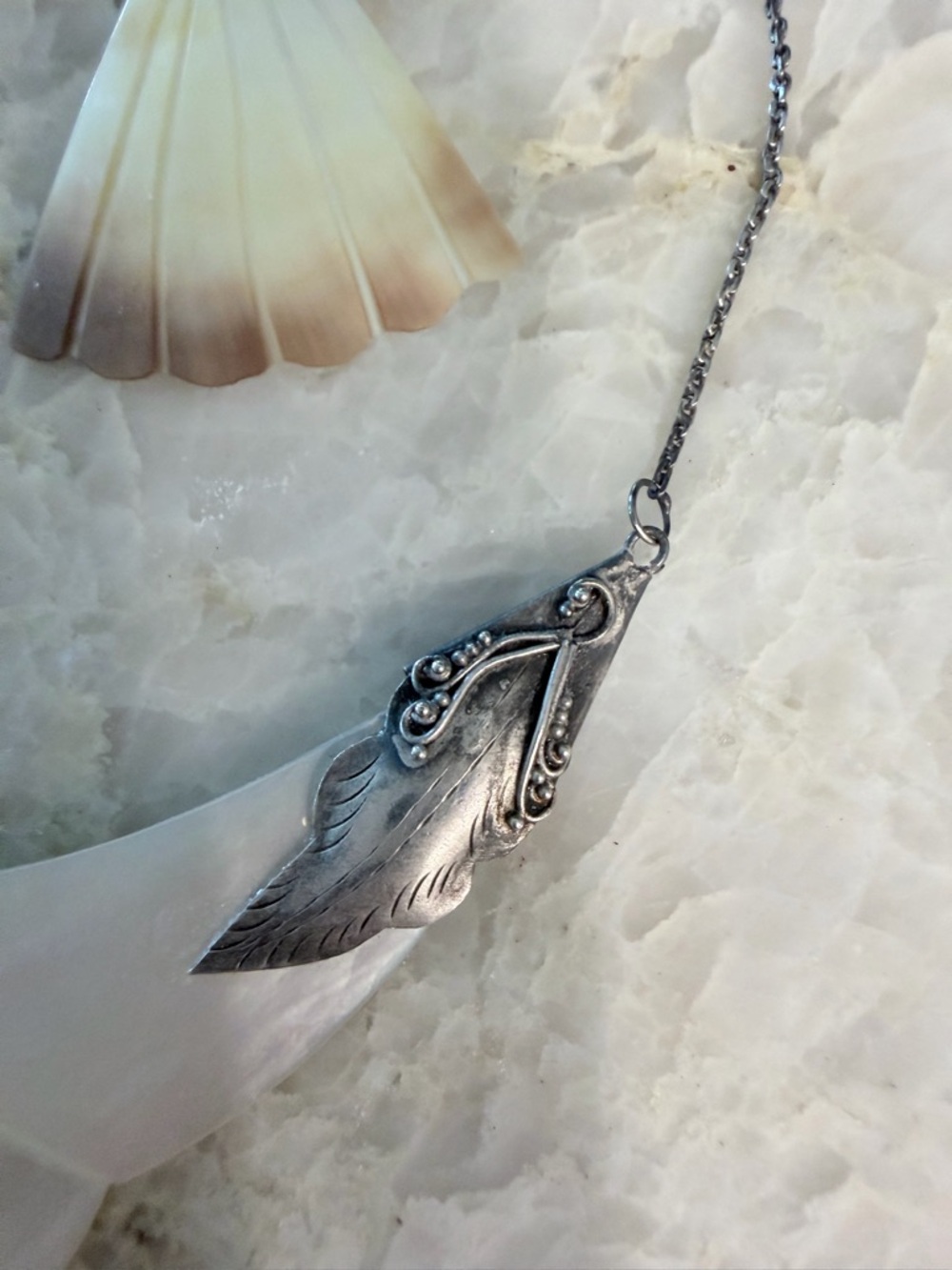 Mother of Pearl Abalone Fan Necklace & Earrings Set - White - Picture 5 of 6
